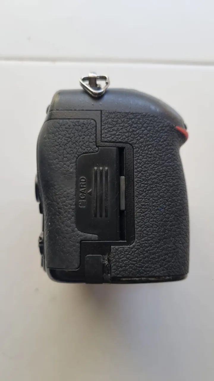 NIKON D750 FULL FRAME - 165 MIL CLIQUES - COMPLETA COM CAIXA E ACESSÓRIOS - Foto 3