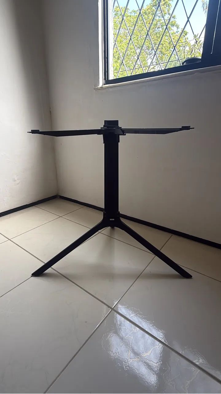 Vendo mesa Stay Compact + case acolchoada.