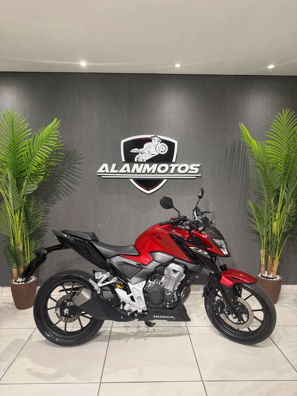 Cb 300f mais nova que da cidade  - Foto 2