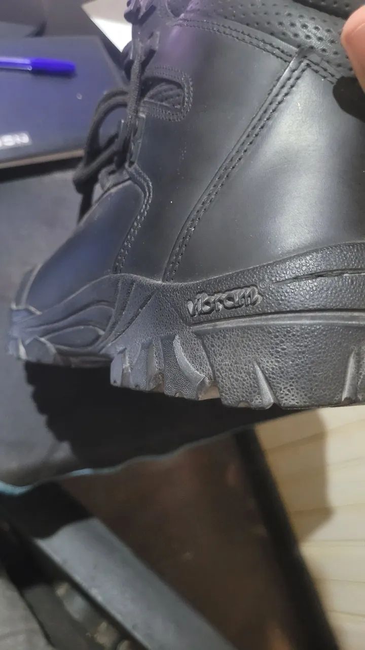 Bota Rafale/Invictus N°43 Nunca usada - Foto 4