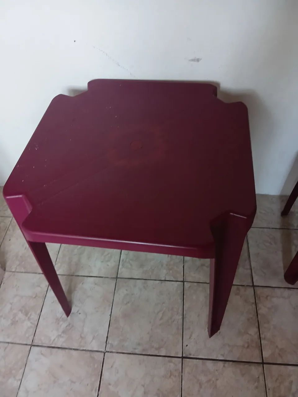 Mesa de plástico cor de vinho - Foto 4