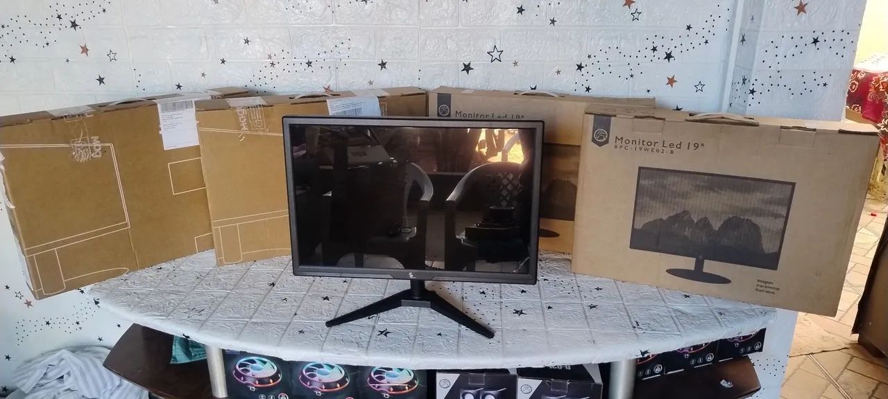 Monitor - HDMI - 19 polegadas LED - 75HZ - NOVOS COM GARANTIA  - Foto 2