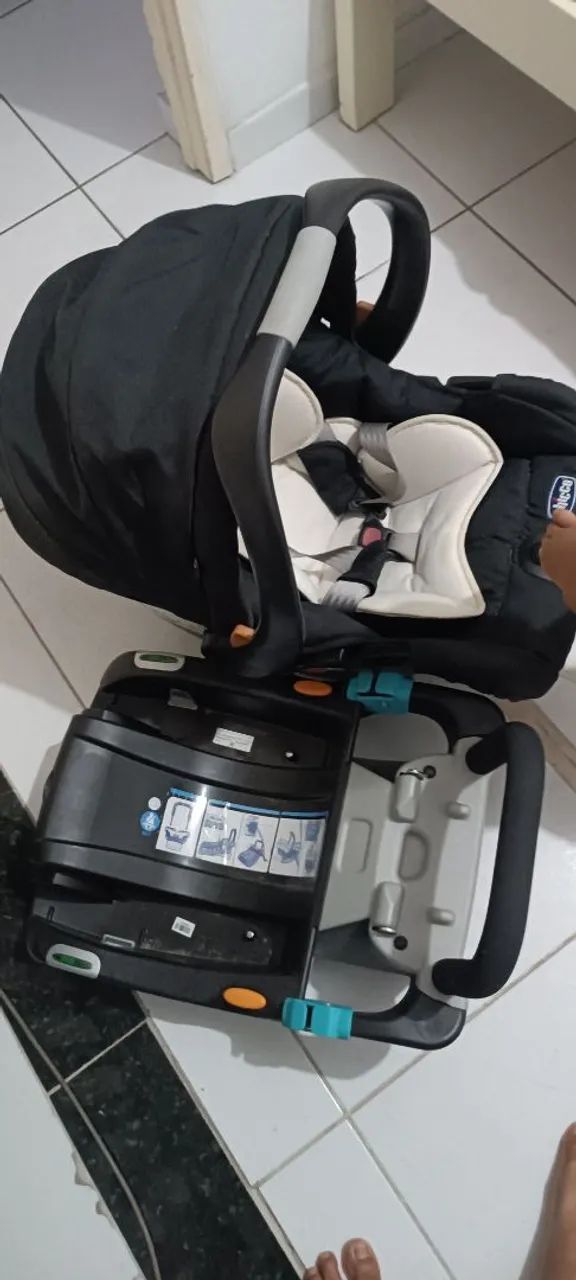 Bebe conforto com a base 