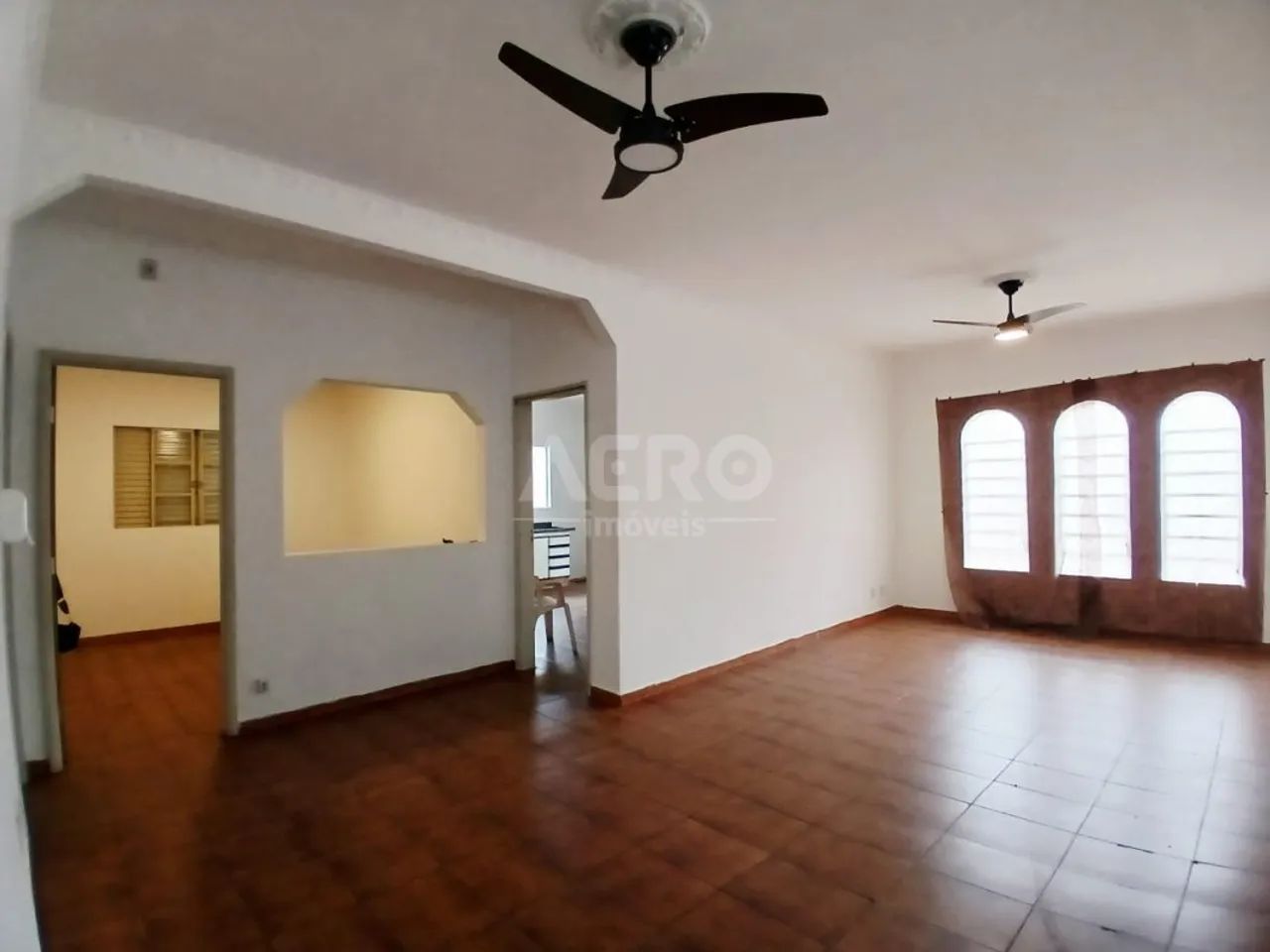 Casa ampla para comércio em excelente localização