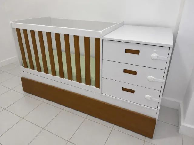Berço 3 em 1 com Cômoda e Cama Auxiliar retrátil