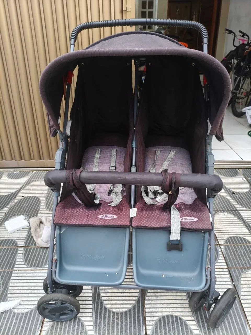 Carrinho gemelar - gêmeos - Hércules 