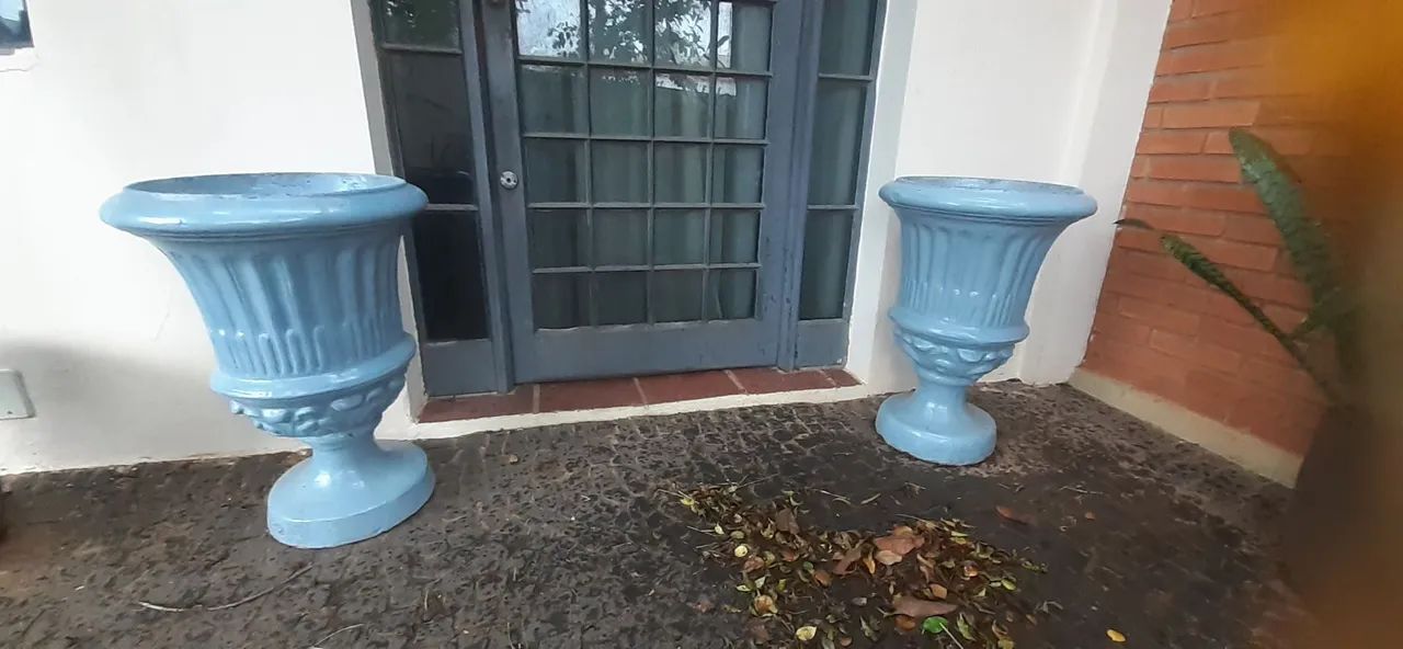 Par de vasos de concreto 