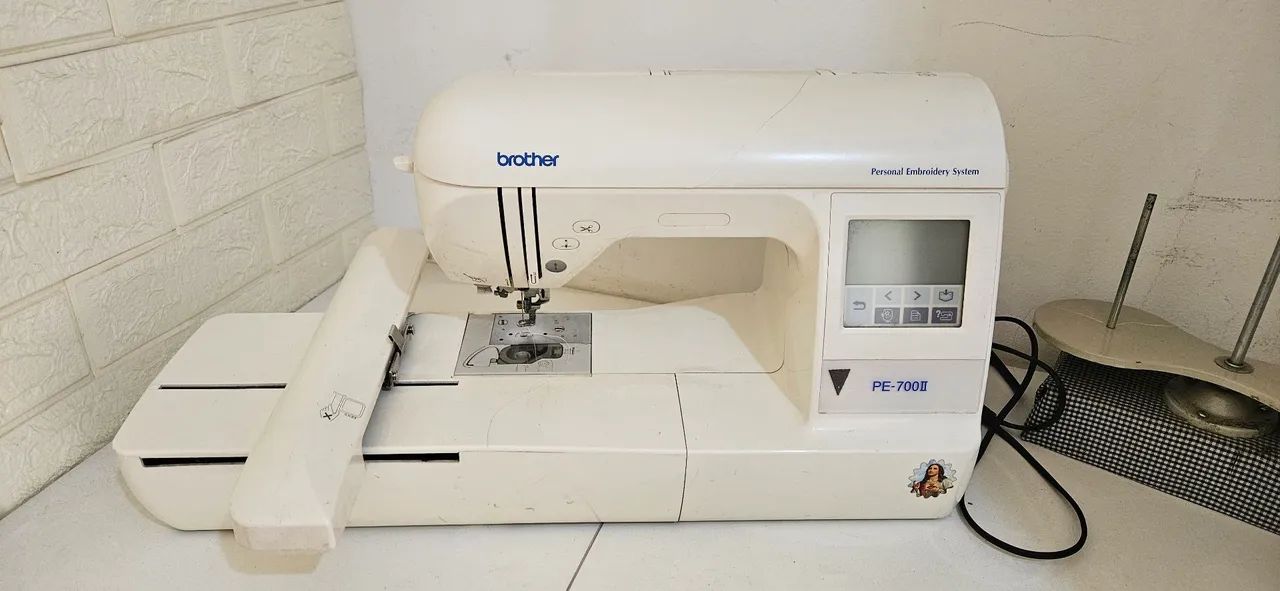 Maquina de bordado brother 