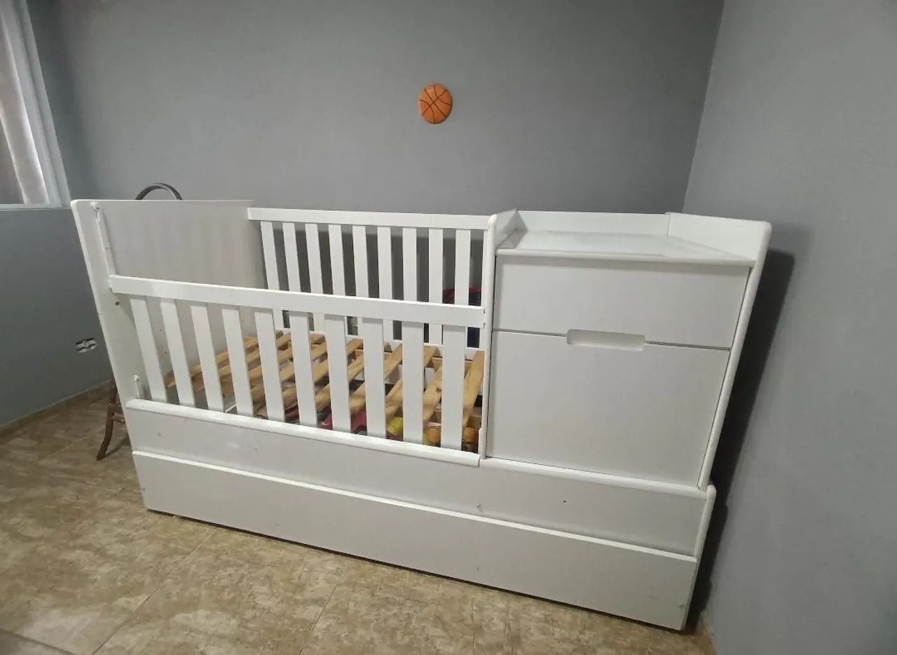 Berço com gavetão que vira mini cama - Foto 2