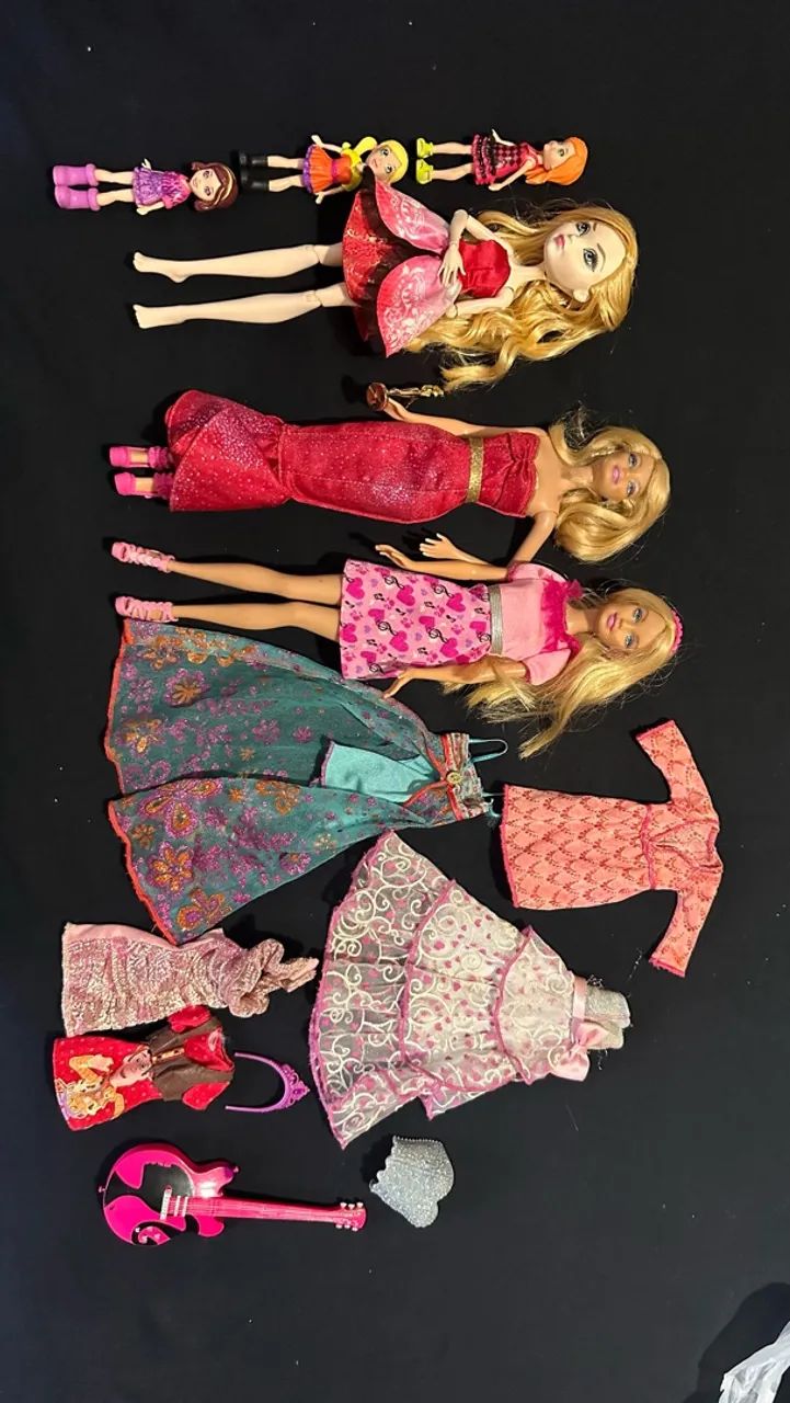 Lote bonecas e acessórios Barbie, Polly e EAH