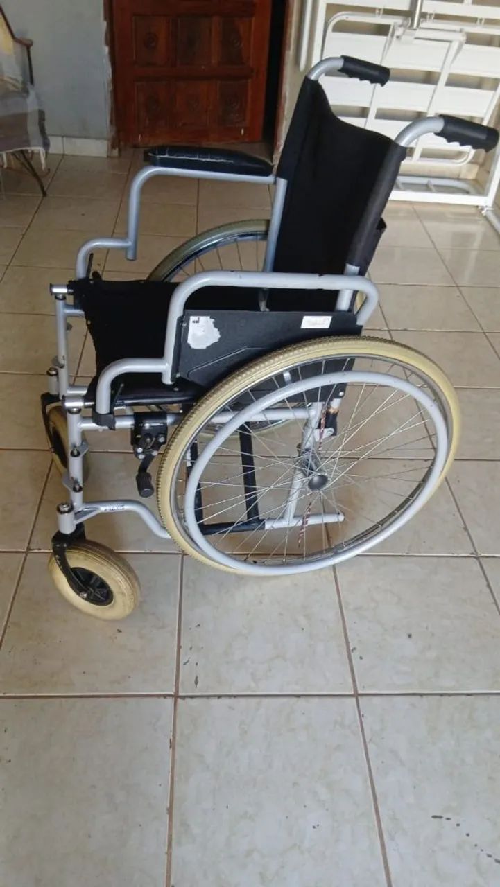 Cadeira de rodas  - Foto 2