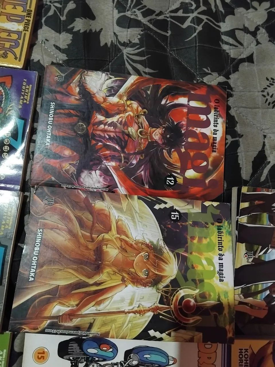 Mangás diversos  - Foto 4