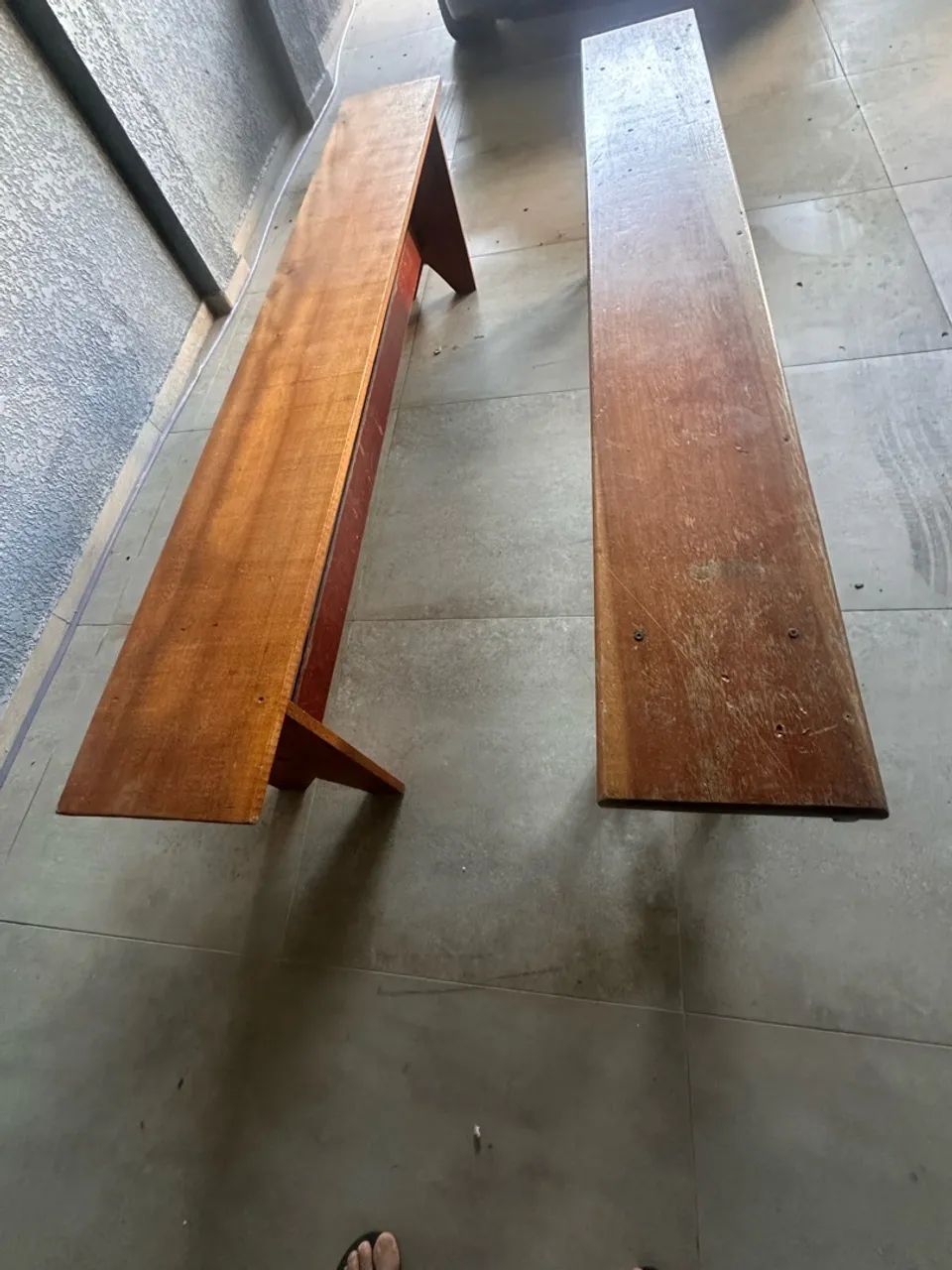  2 BANCOS EM MADEIRA MAÇIÇA . - Foto 2