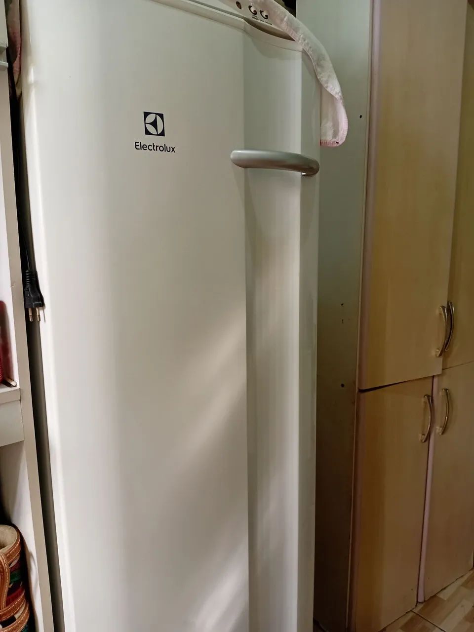 Freezer vertical semi novo  - Foto 2