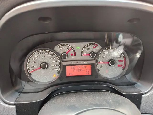Fiat Strada Adv. M. March.1.8 Dual. Flex CD 2013 - Foto 5