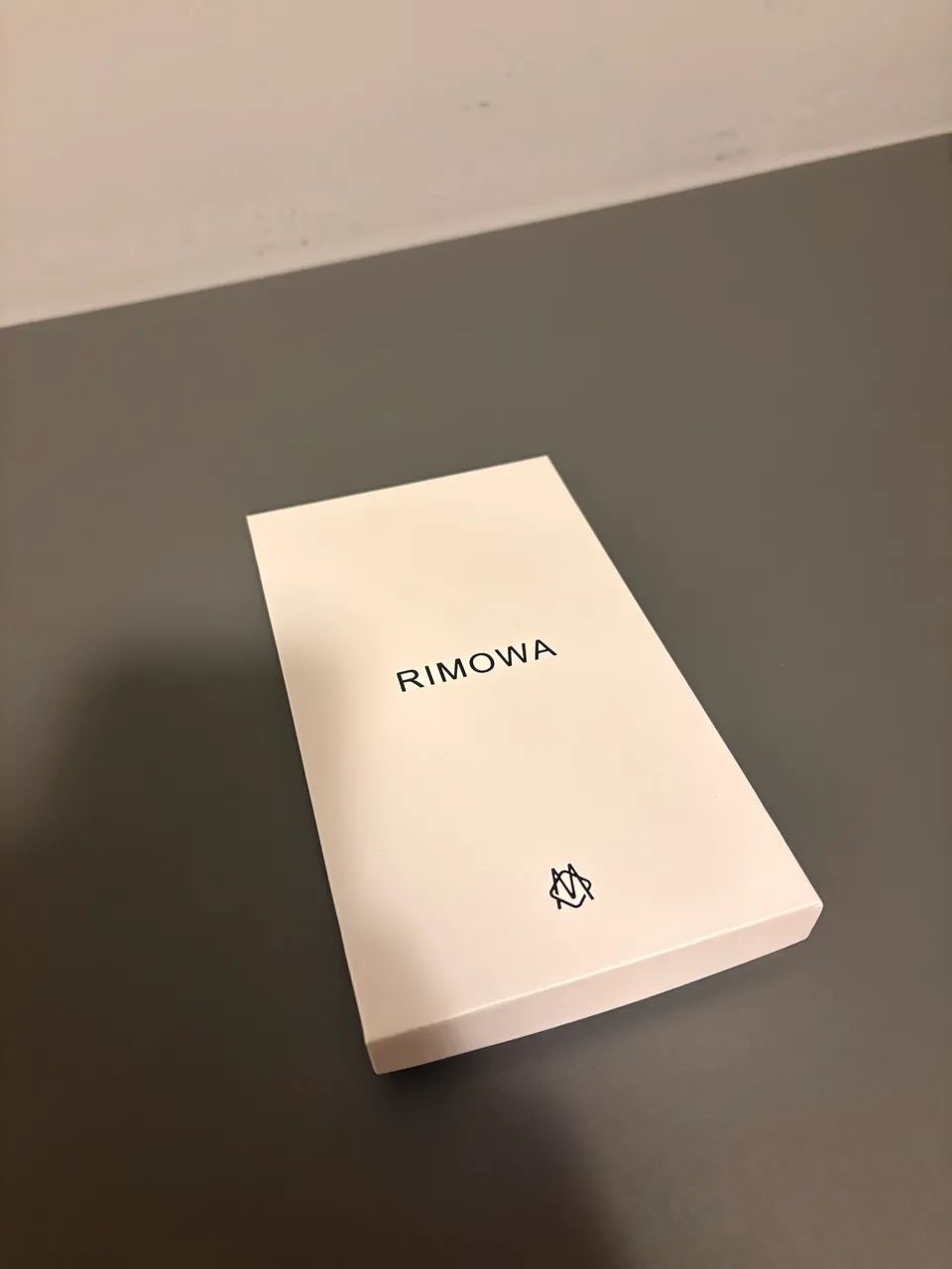 Capinha azul RIMOWA iPhone 17 pro - Foto 2