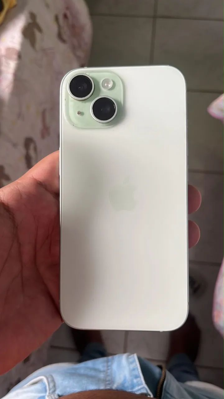 iPhone 15 256GB