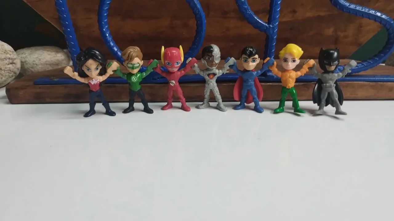 Kinder heróis unidade 