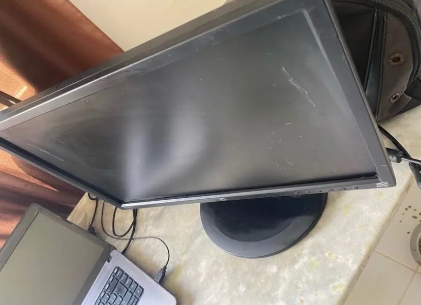 Monitor 20 polegadas 