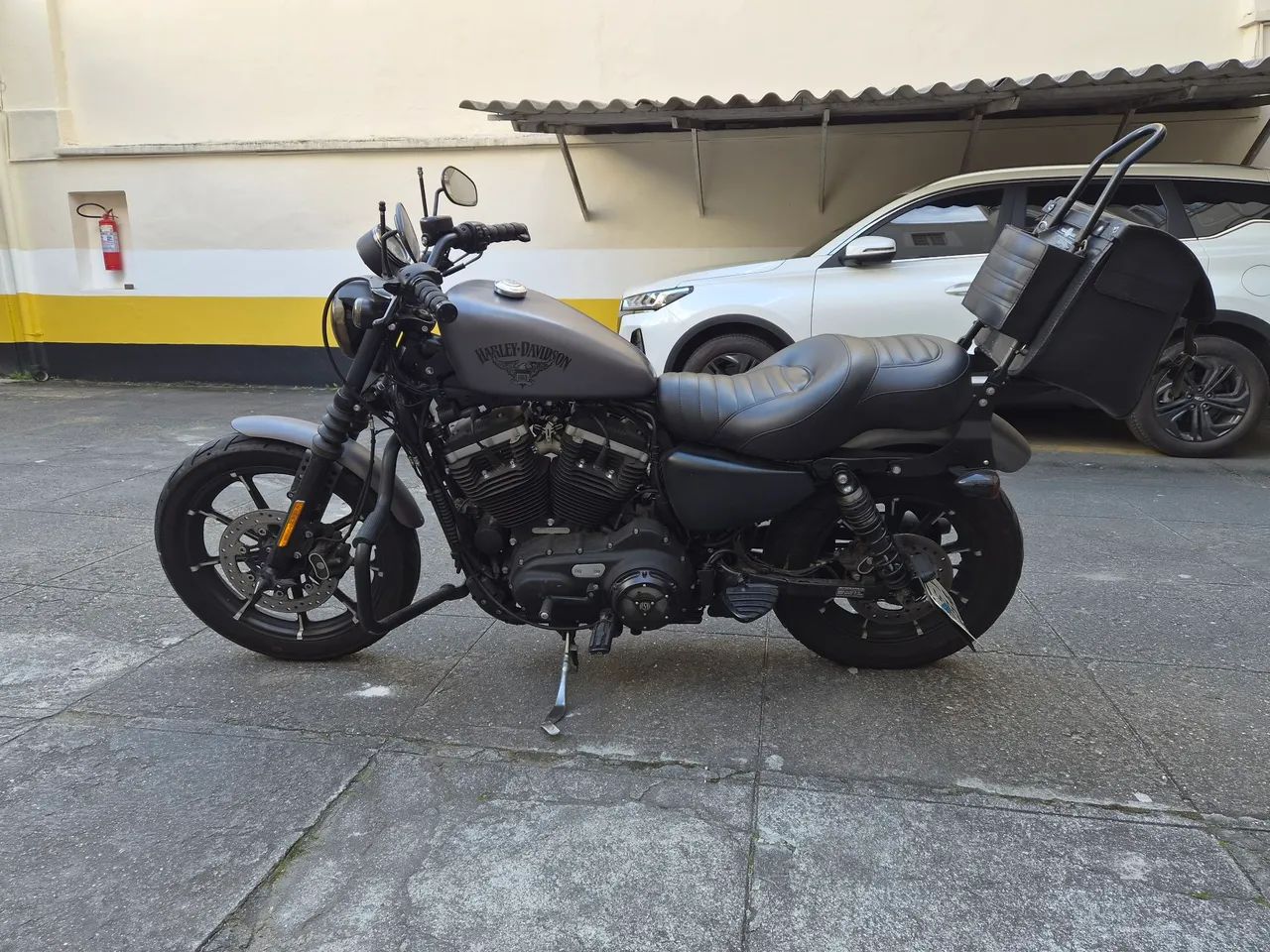 Harvey-Davidson Iron 883
