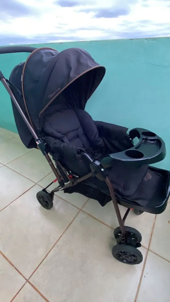 Carrinho de bebê reversível  - Foto 4
