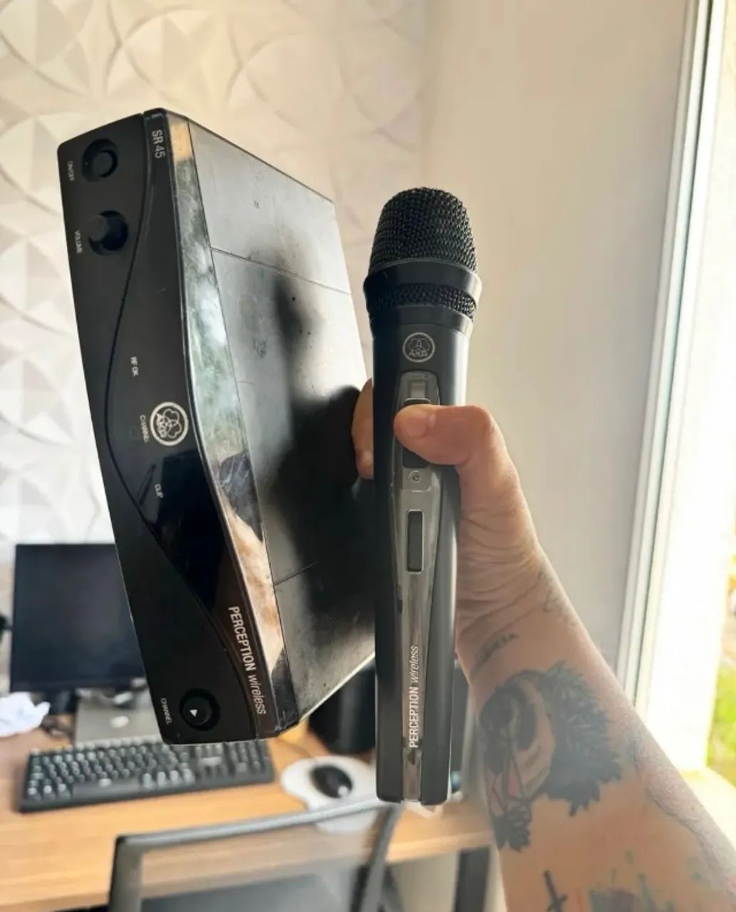 Microfone AKG SR45 sem fio ( maior ) - Foto 2