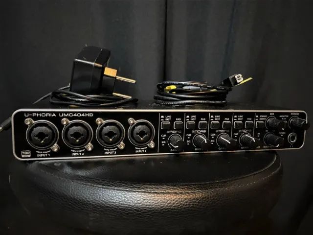 Interface de Áudio Behringer U-Phoria UMC404HD - 100% !!!! - Foto 4