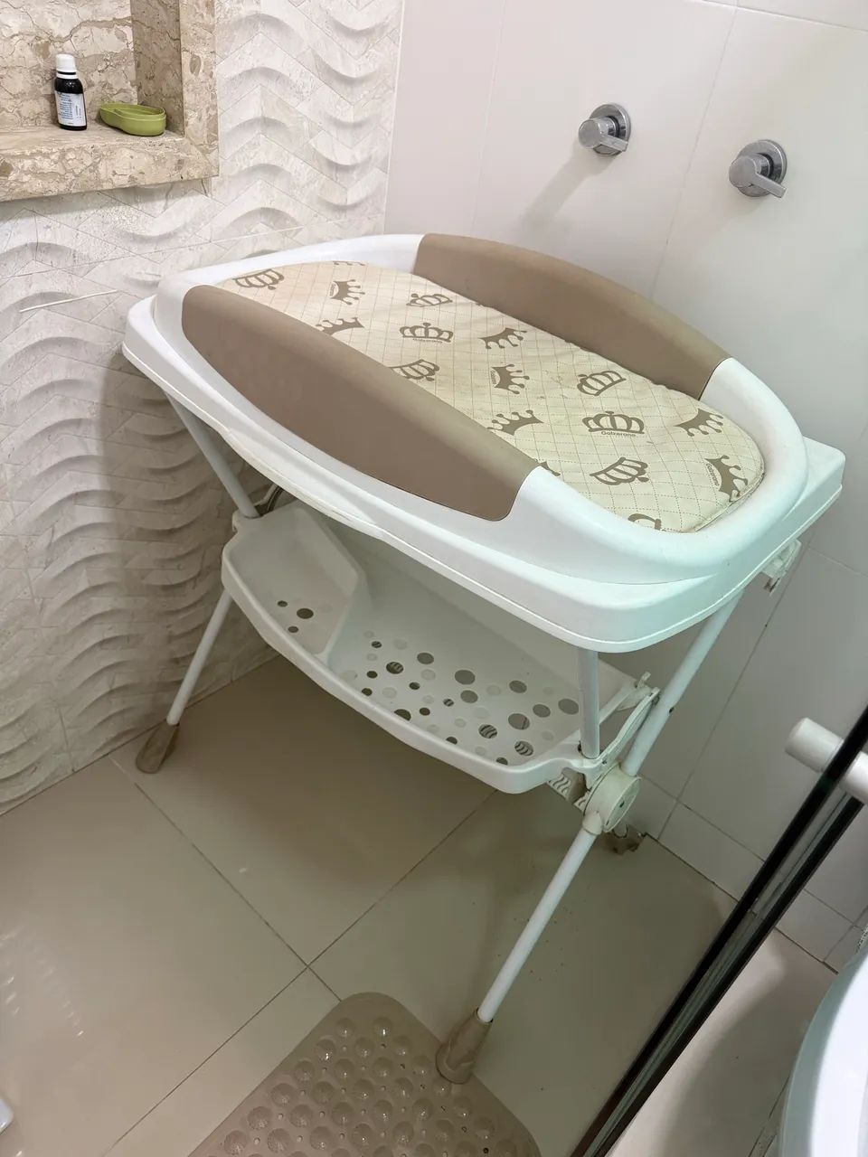 Banheira de bebê com trocador 