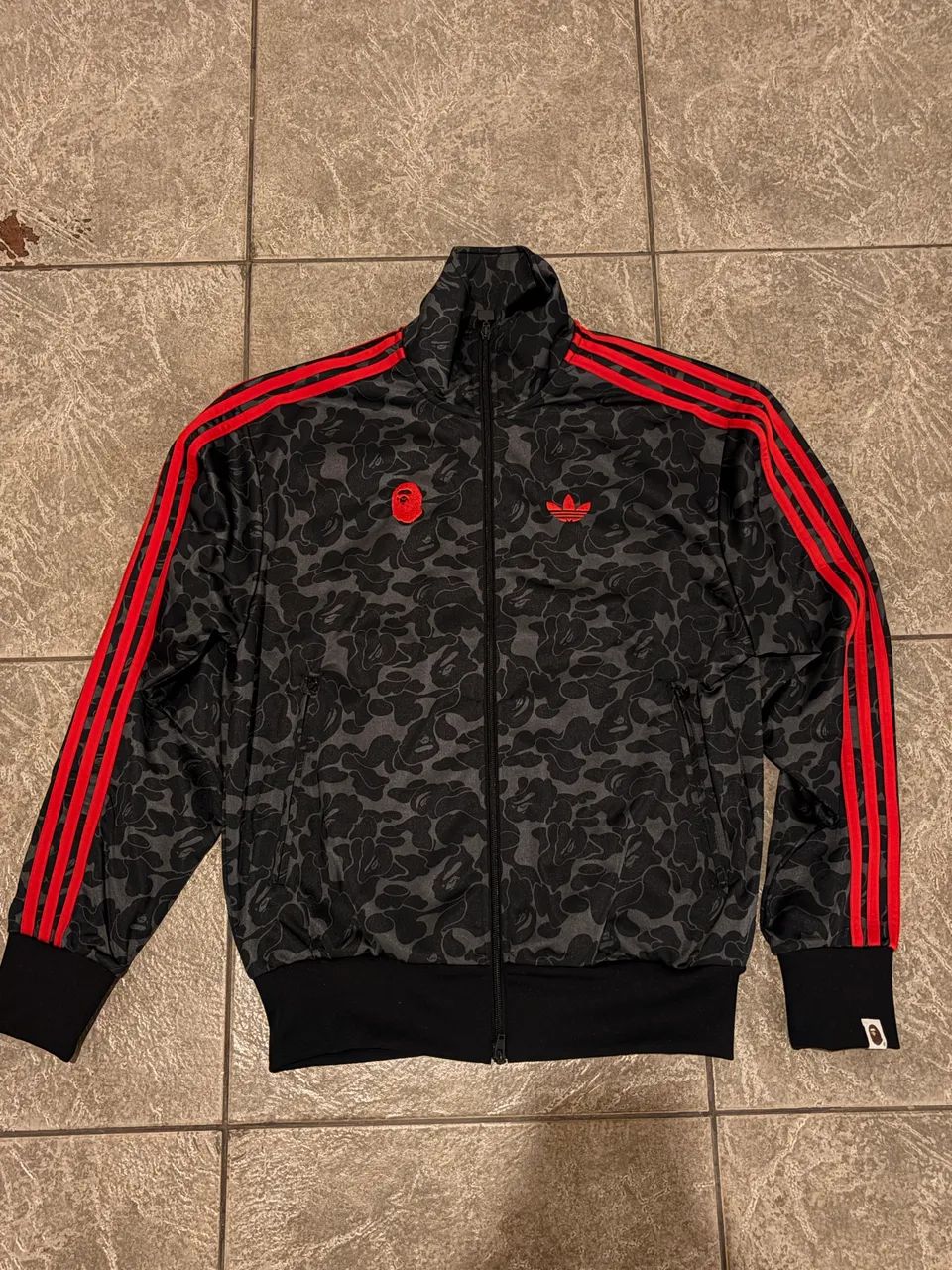 Jaqueta Adidas x Bape Firebird
