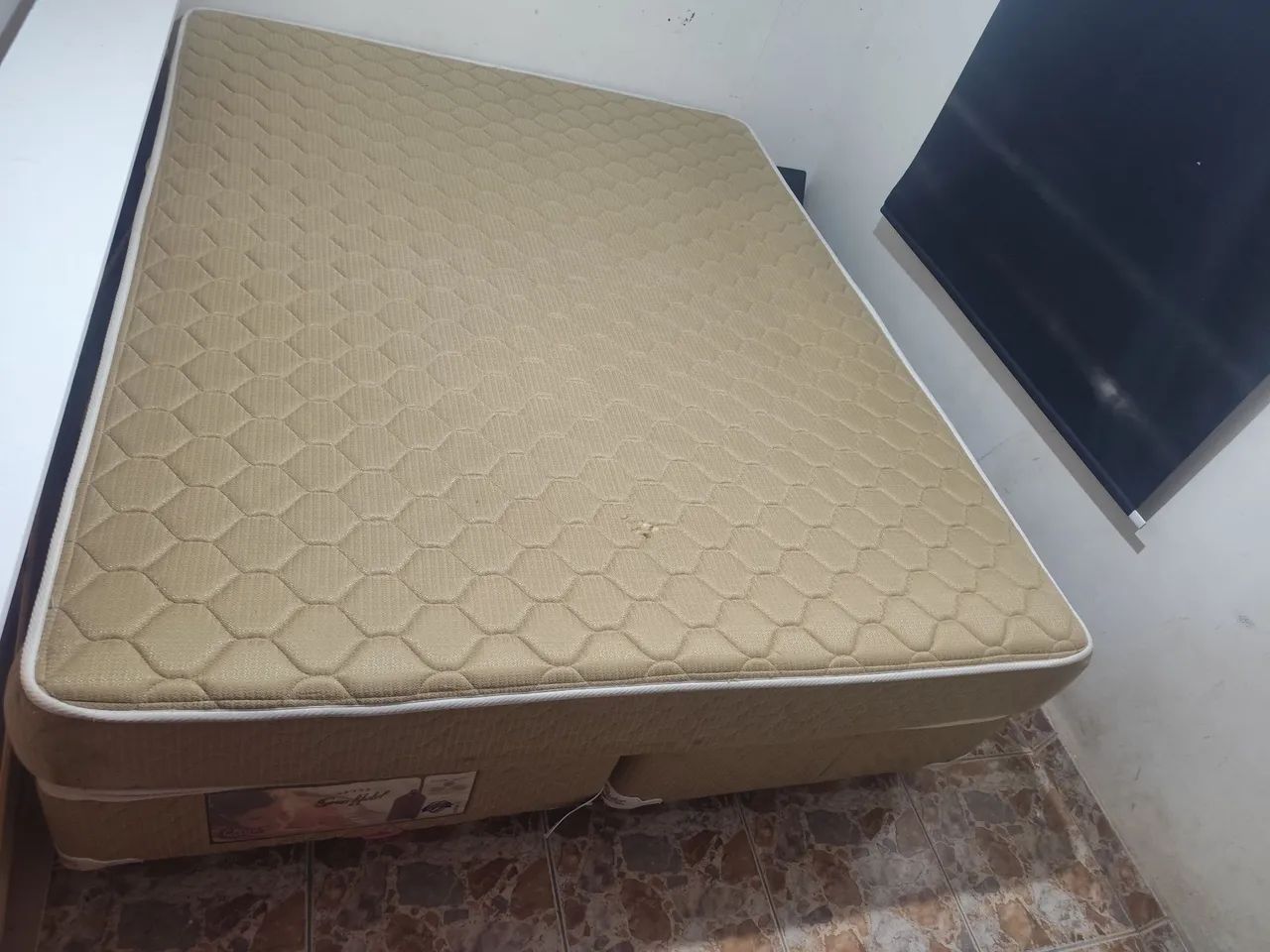 Cama Box Queen Castor Gran Hotel + Colchão - Excelente Estado - Foto 5