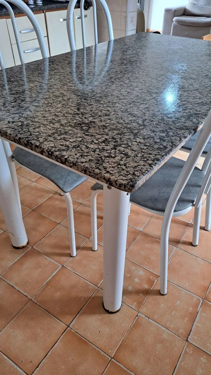 Mesa de jantar com 4 cadeiras - Foto 2