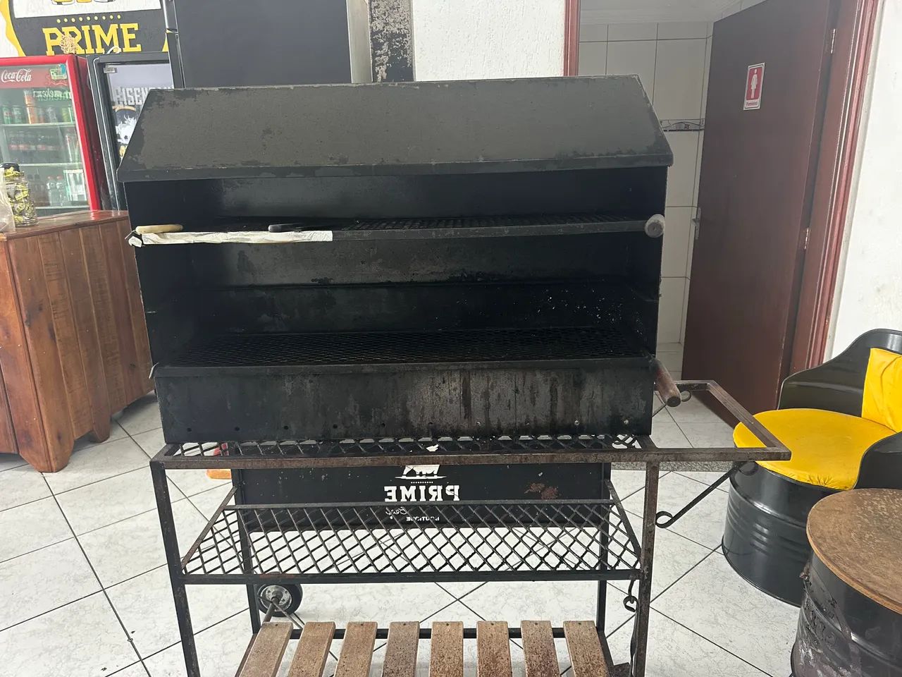Churrasqueira de espetinho profissional