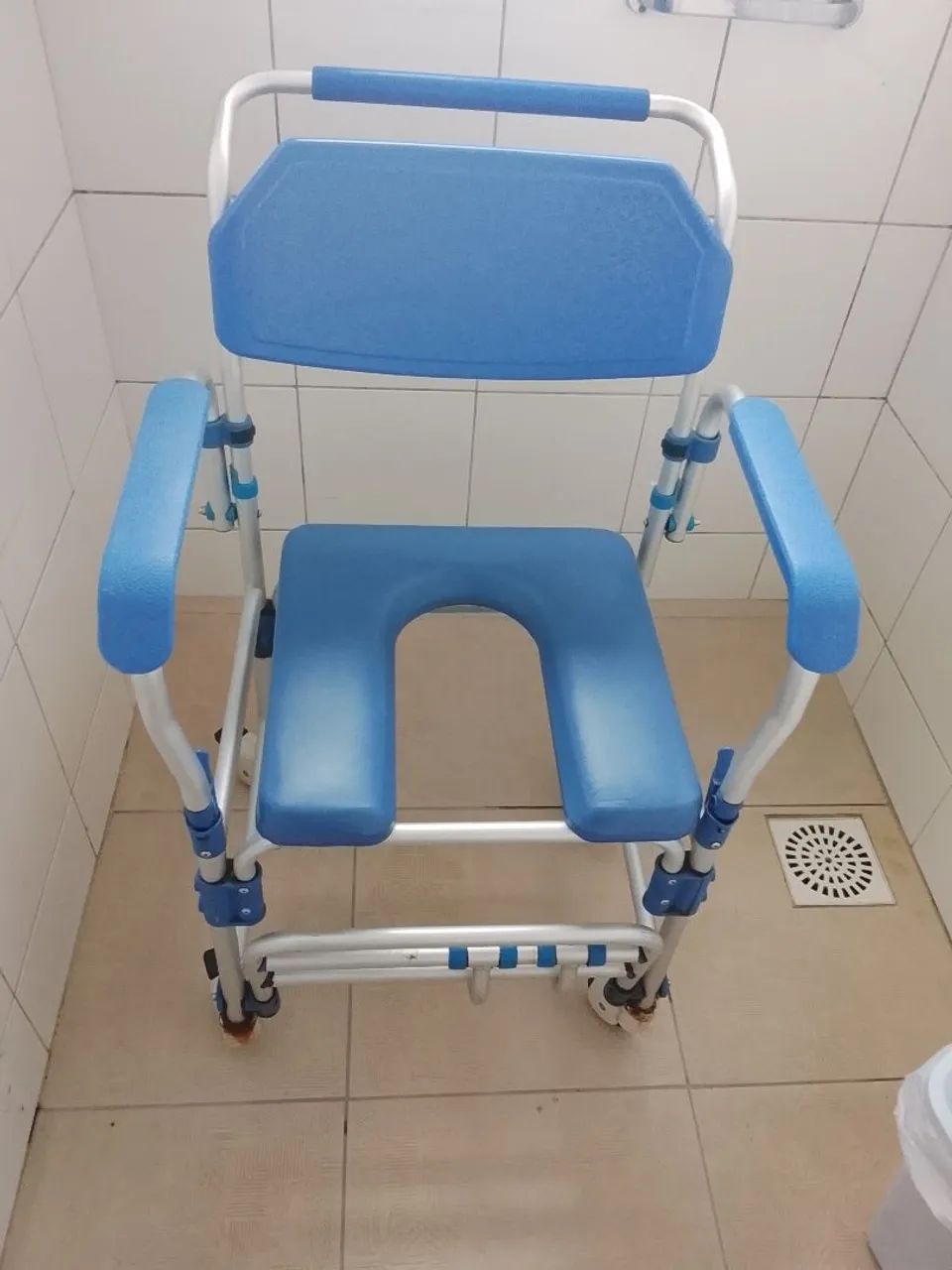 Cadeira de banho Dellamedi
