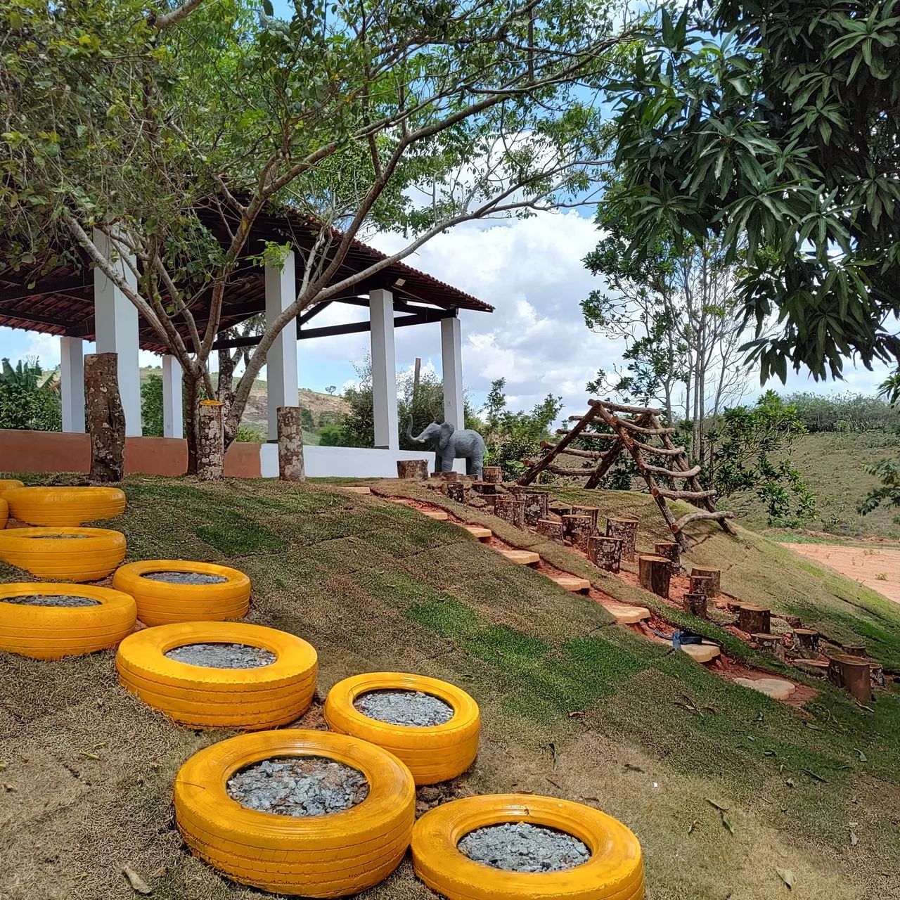 Linda casa com piscina - Foto 5