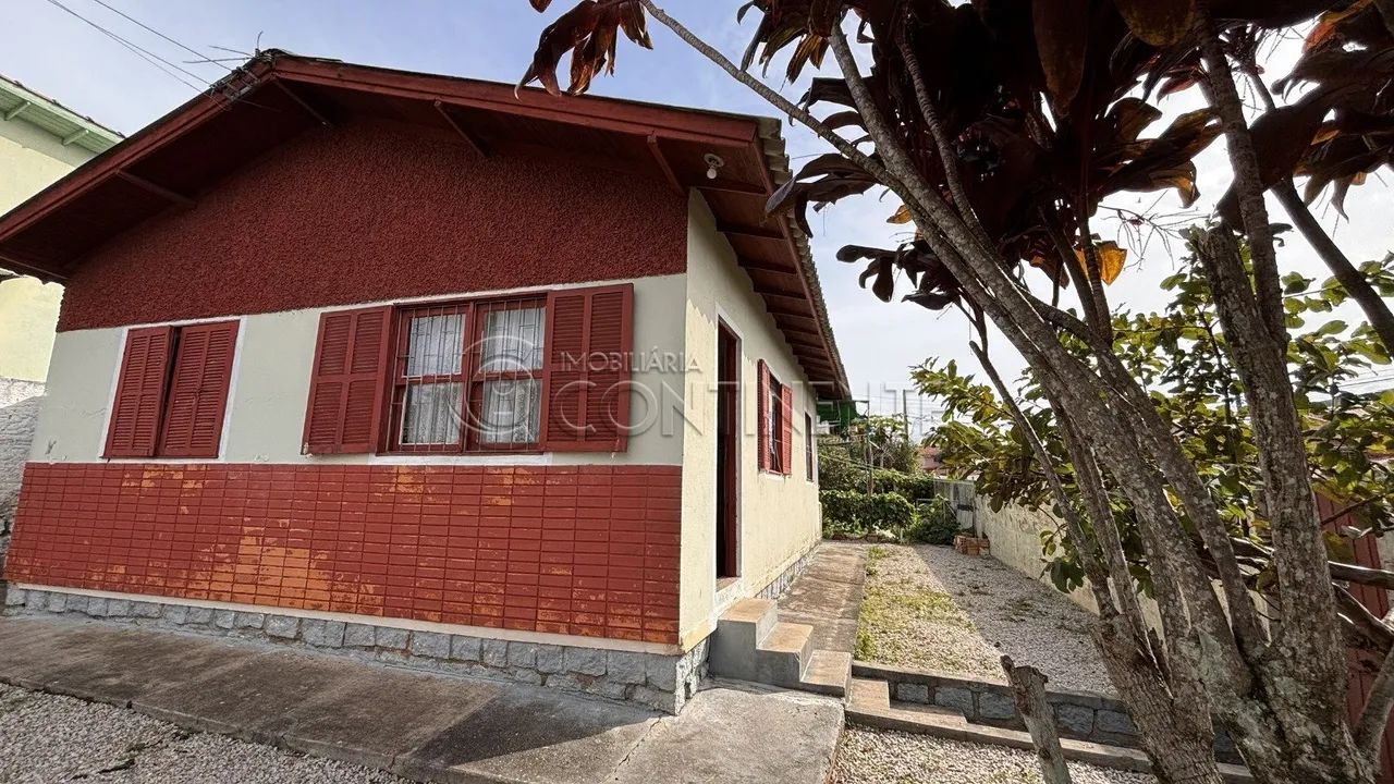 CASA À VENDA - BAIRRO JARDIM ATLANTICO - FLORIANÓPOLIS