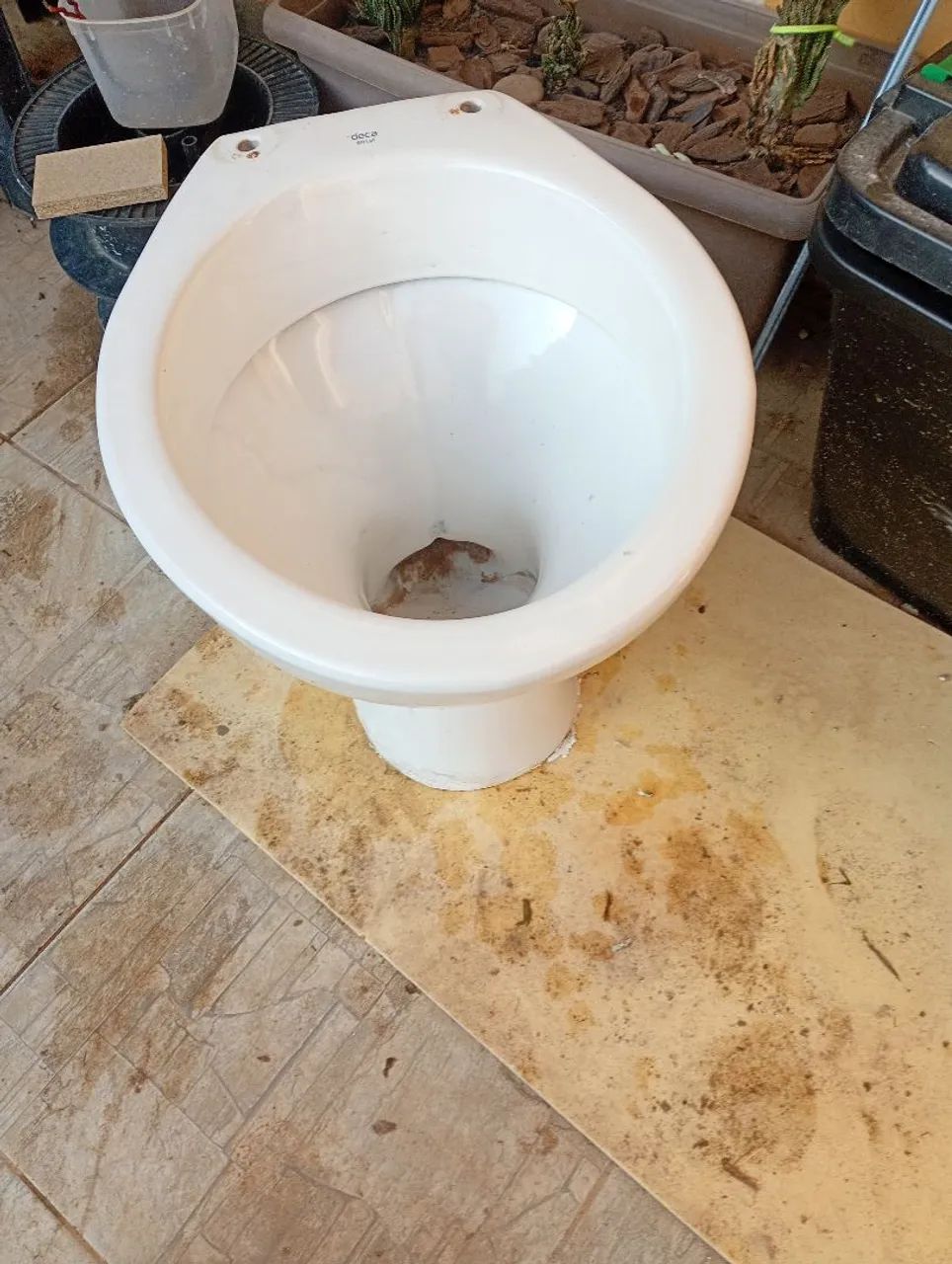 Telhas ecológicas caibros e vaso sanitário  - Foto 4