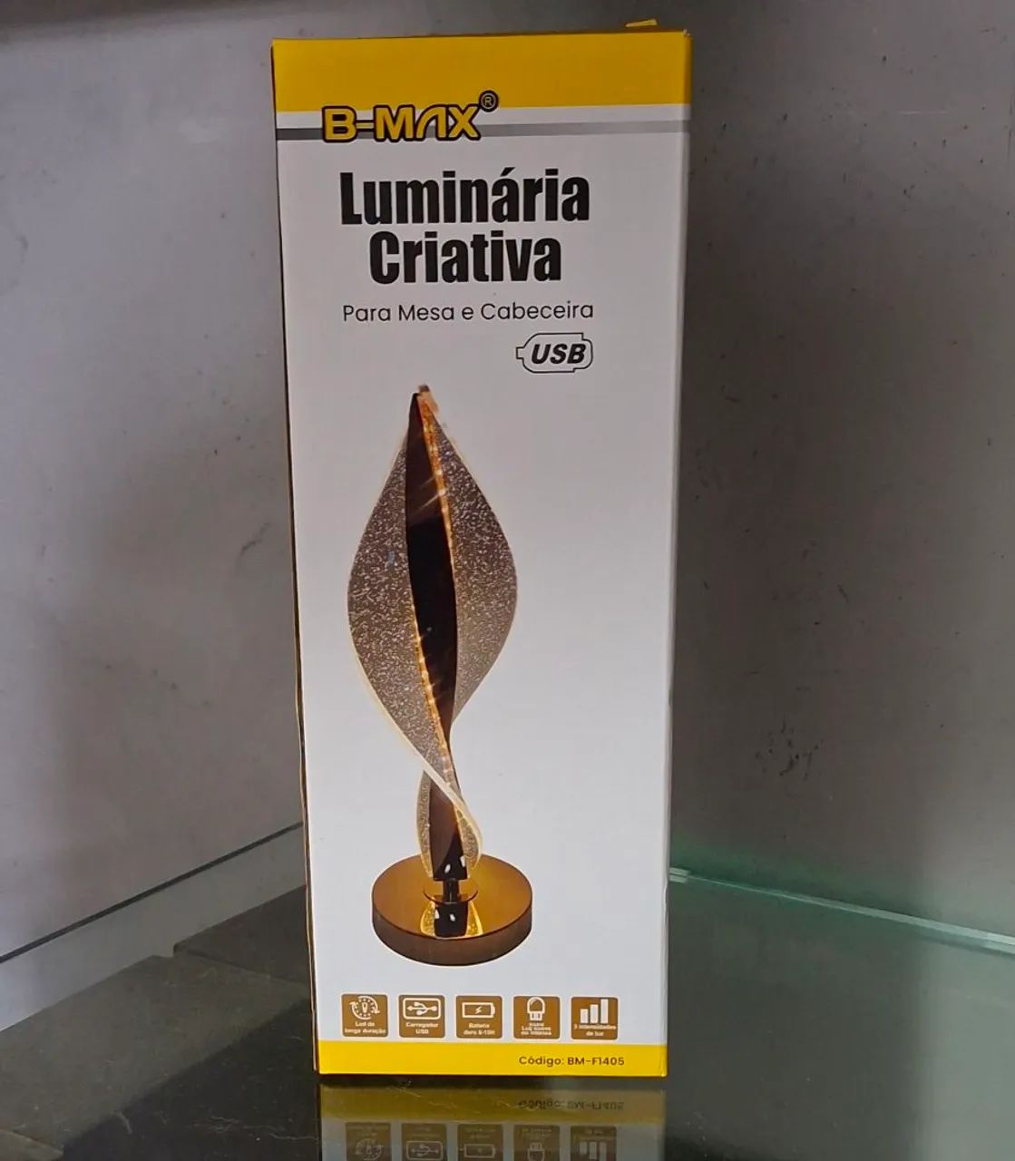 Luminária de mesa e cabiceira Led abajur 