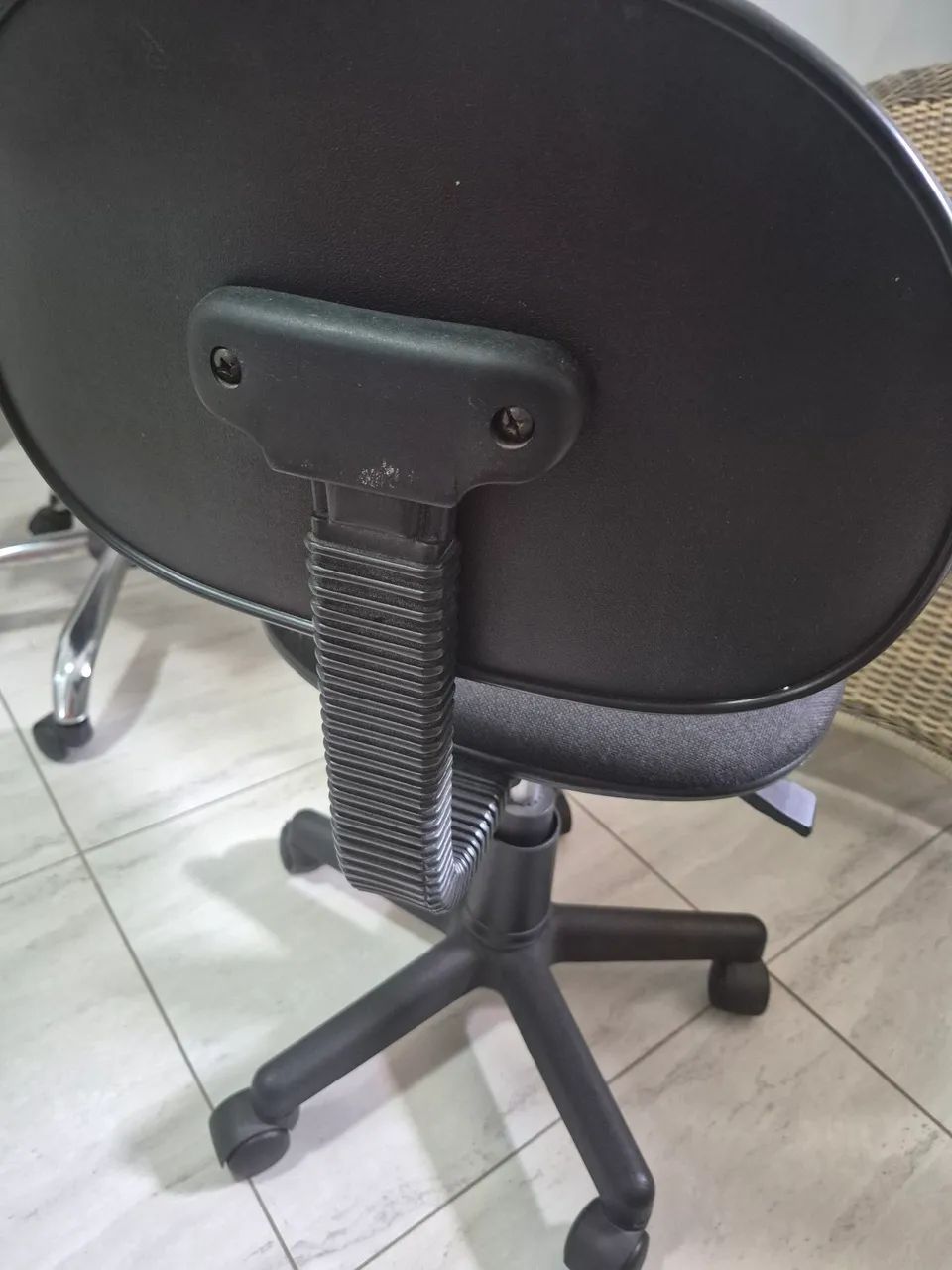 Cadeira escritório - Foto 2