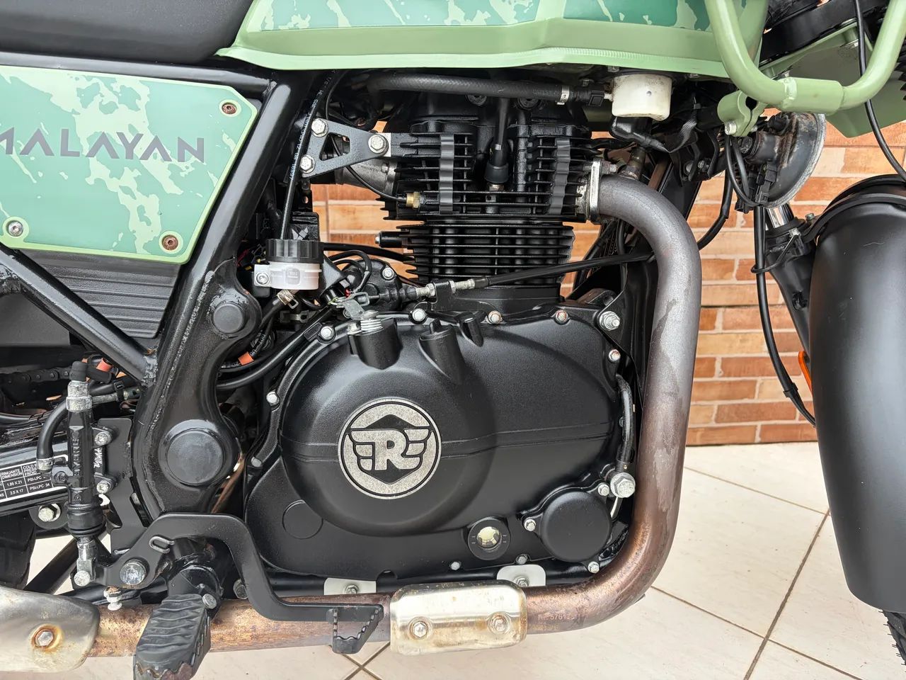 Moto Himalayan 411 2022 com 6.200 Km - Foto 3