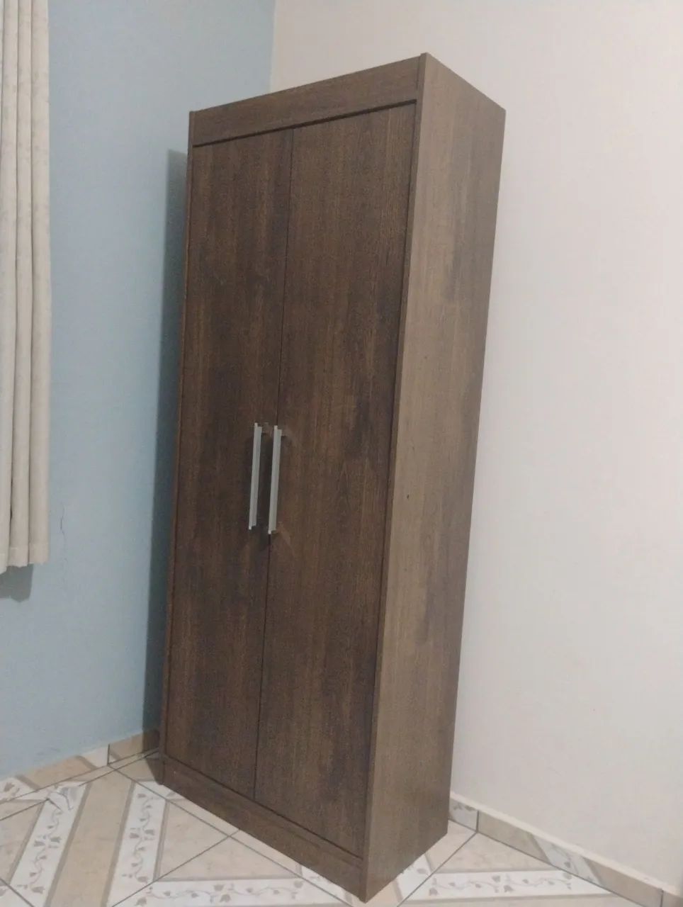 Sapateira marrom em ótimo estado
