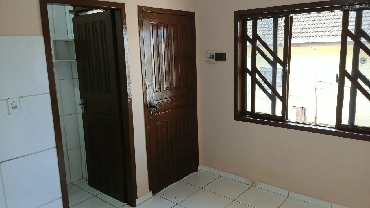 Alugo kitnet 
