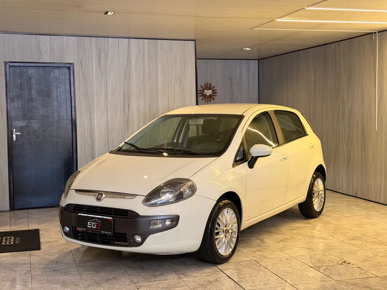 Fiat Punto Punto ESSENCE 1.6 Flex 16V 5p 2015