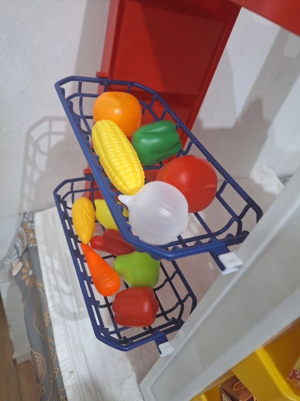 Combo brinquedo super mercado grande com frutinhas comidinhas - Foto 4