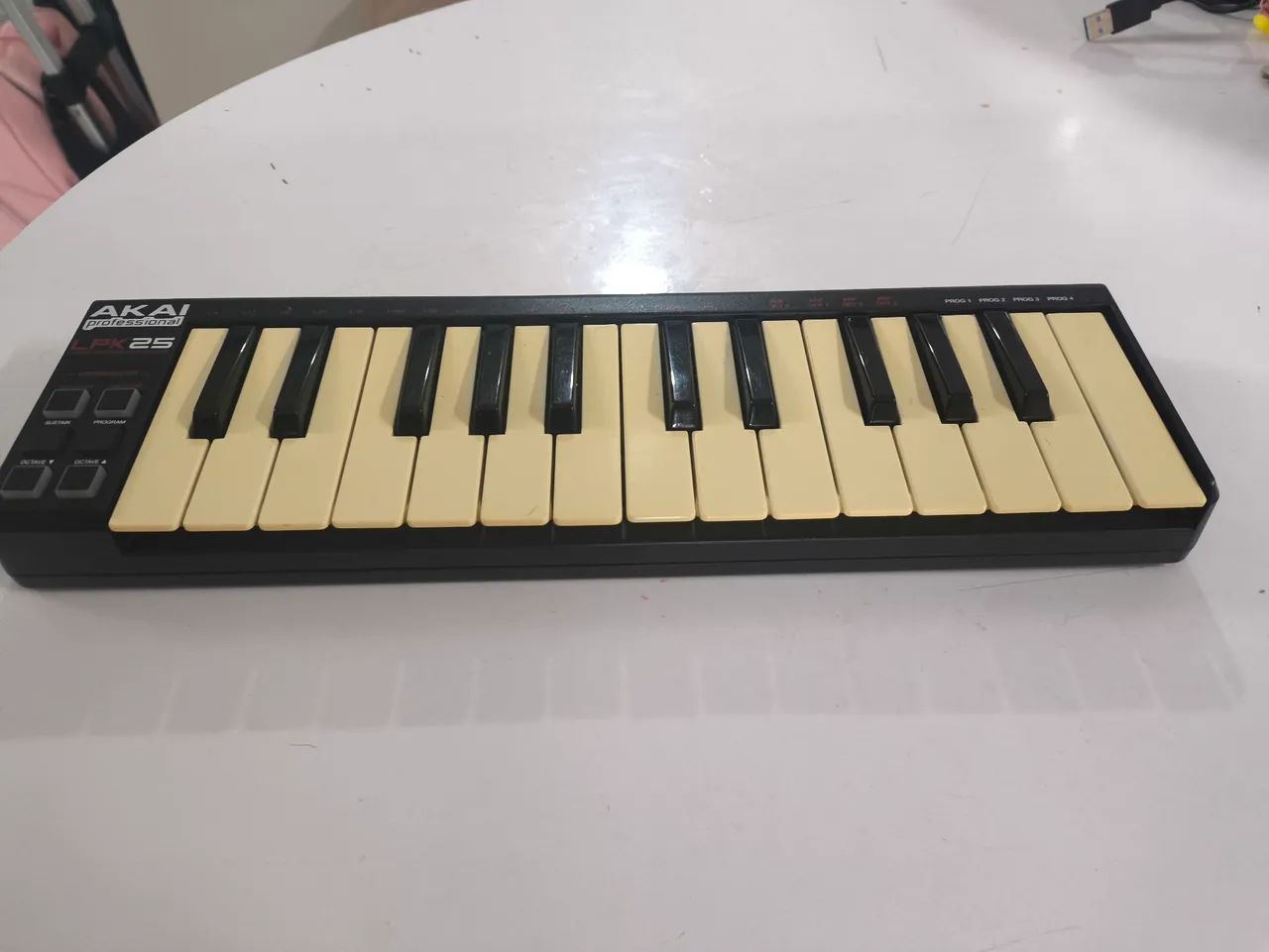 VENDO Controlador midi AKAI LPK25 - Instrumentos musicais