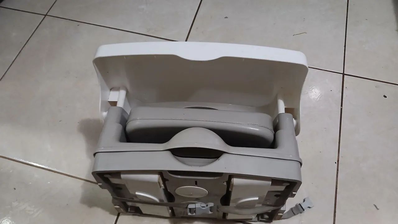 Cadeirinha de alimentação para bebê  - Foto 4