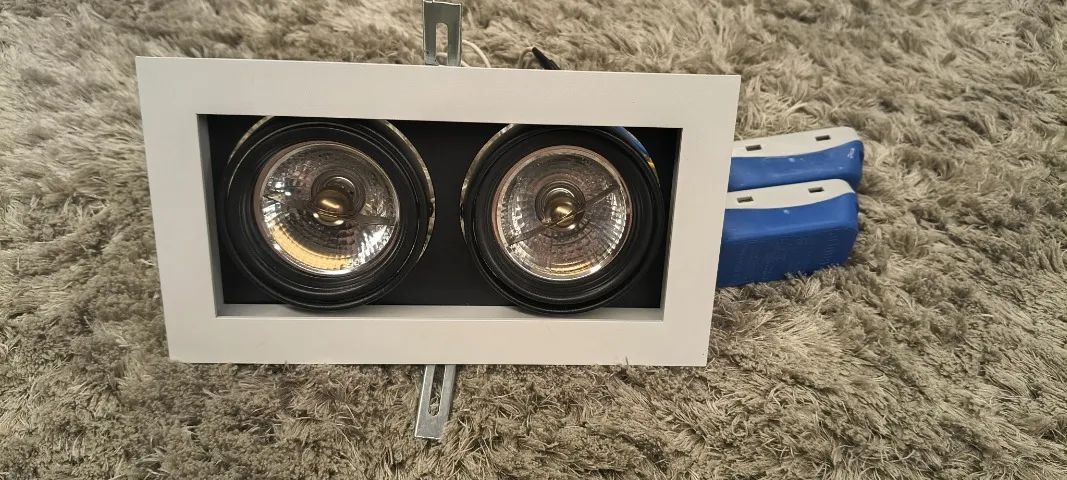 Kit Luminária Spot Embutir + 2 Lâmpadas