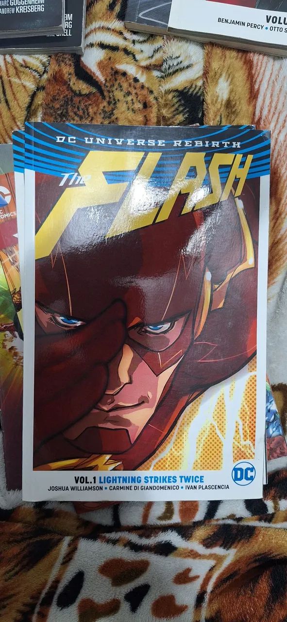 DC Comics The Flash vol. 1 e 2 em inglês - Foto 2