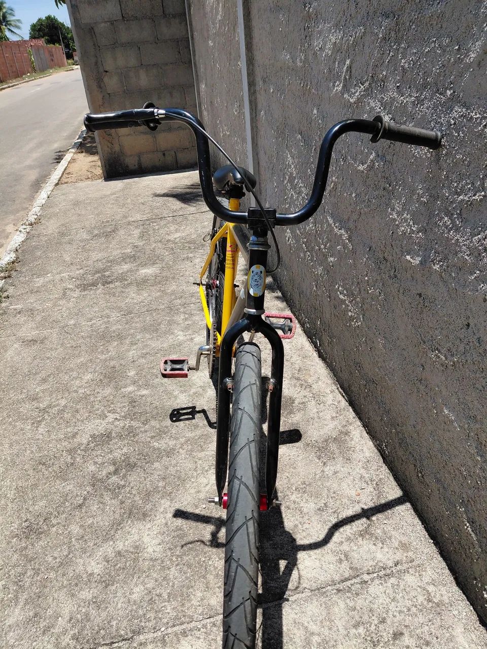 Bicicleta aro 26 amarela e preta - Foto 2
