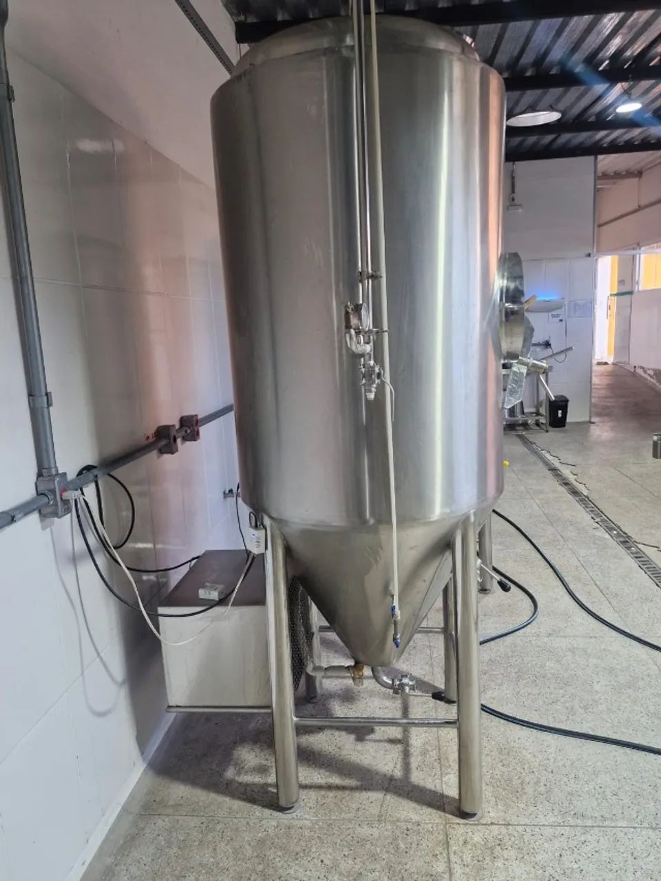 Tanque Fermentador Cerveja e chope autorefrigerado - 500L utéis - Foto 4