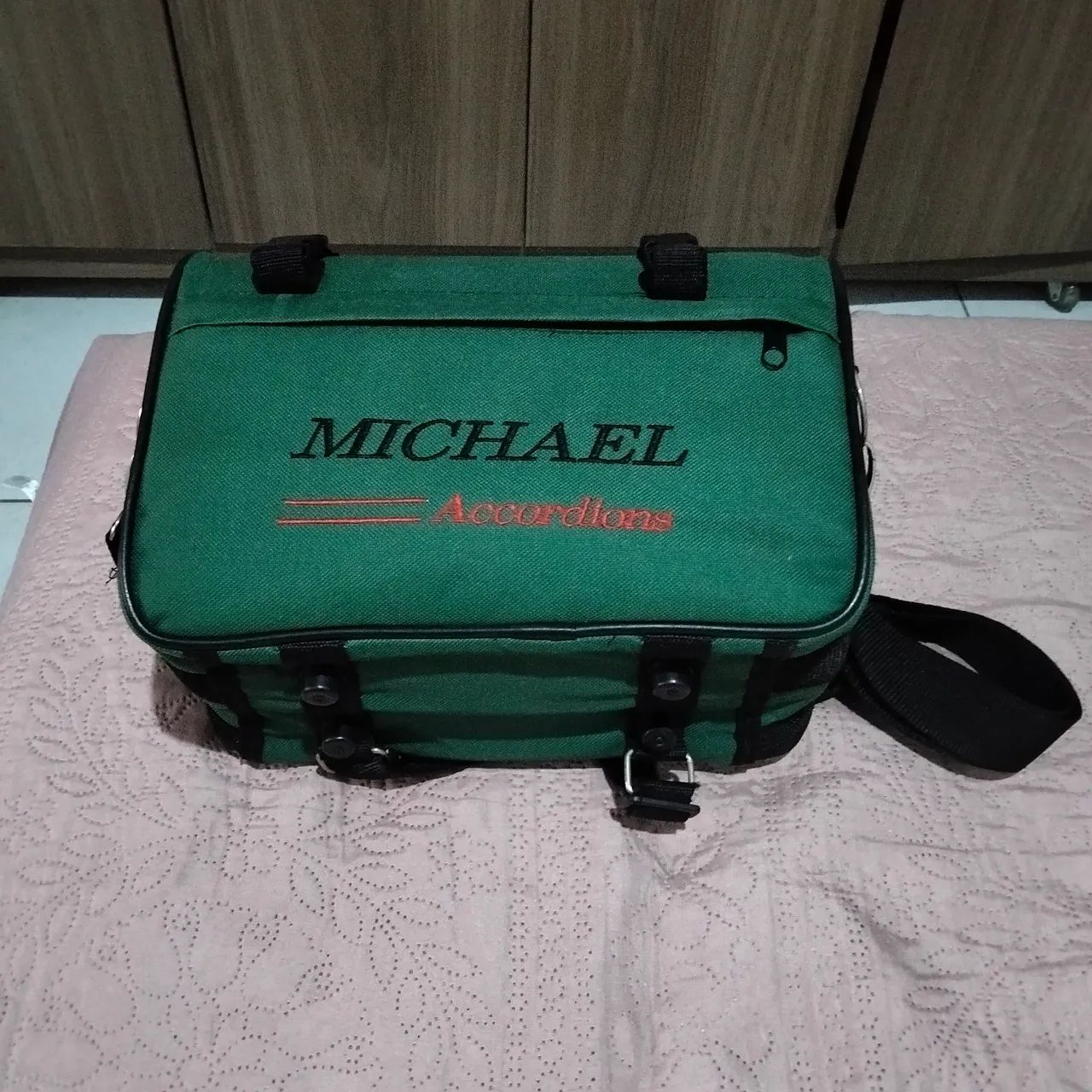 Acordeon ? oito baixos 
